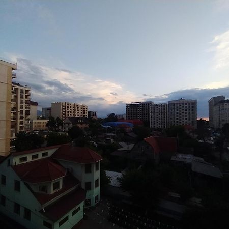 Apartmán Aura On Turusbekova Street 124 Biškek Exteriér fotografie