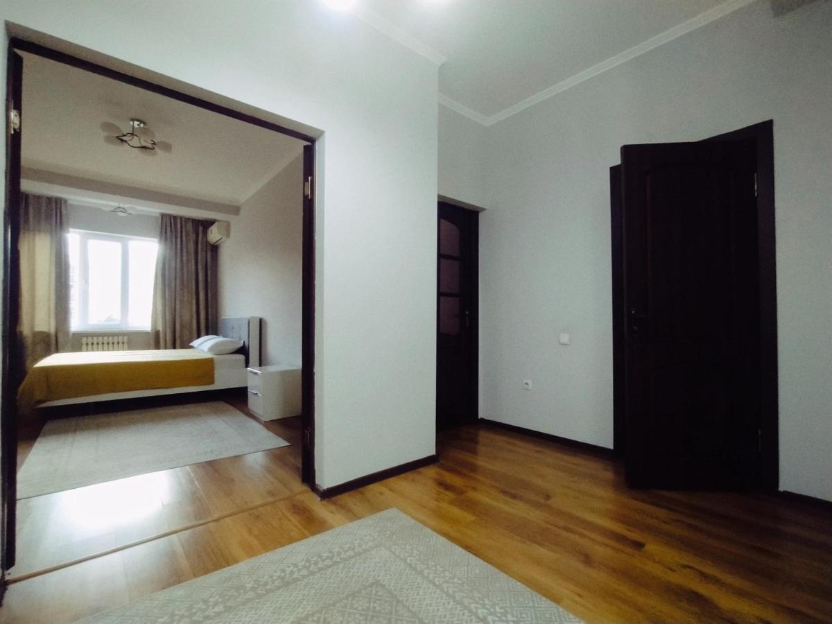 Apartmán Aura On Turusbekova Street 124 Biškek Exteriér fotografie